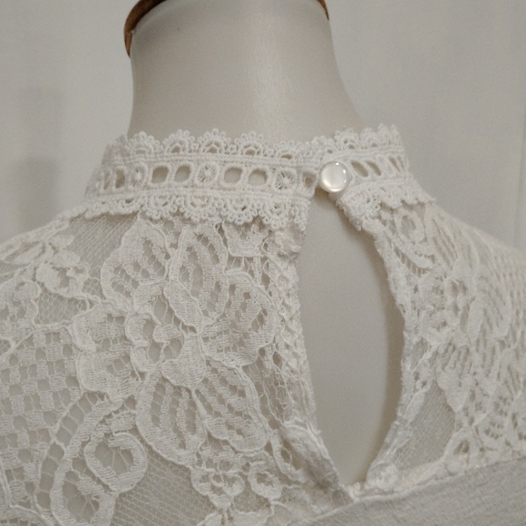 RETRO WHITE LACE BLOUSE - Picture 4 of 5